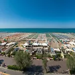 Nettuno מלון קאטוליקה