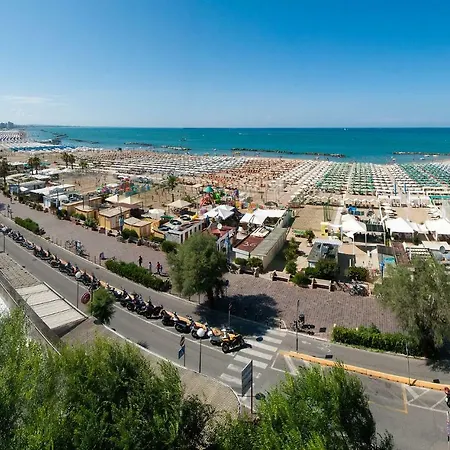 Nettuno Отель Каттолика