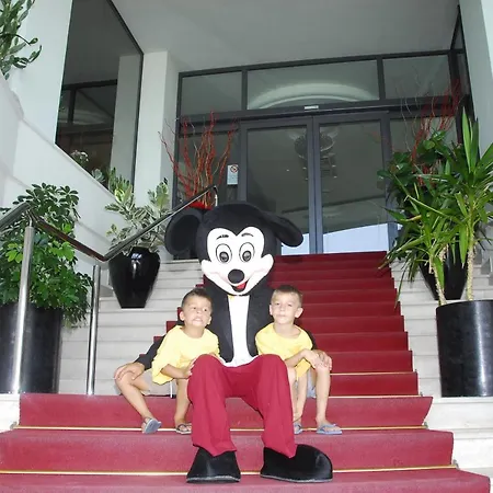 Nettuno Каттолика